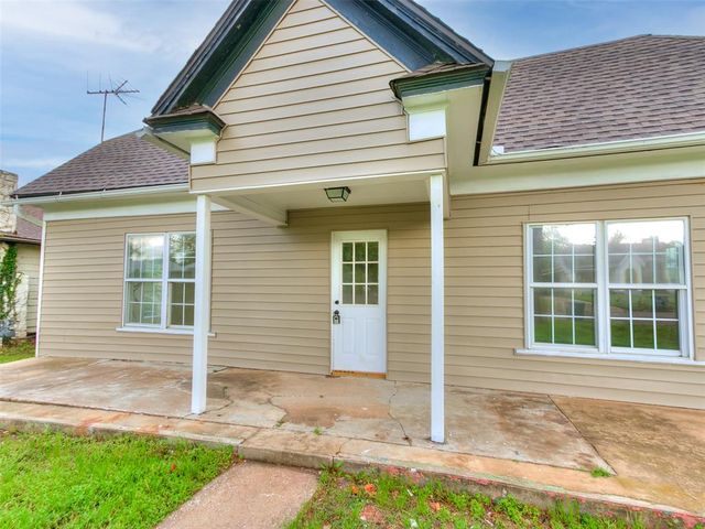 1308 N Market Avenue, Shawnee, OK 74801