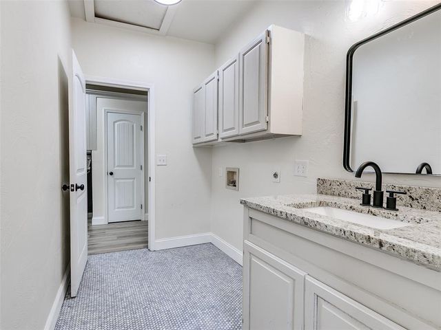 1308 N Market Avenue, Shawnee, OK 74801