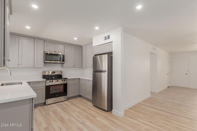 10935 W SANTA FE Drive, Sun City, AZ 85351