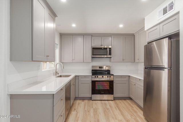 10935 W SANTA FE Drive, Sun City, AZ 85351