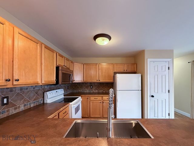 904 Ernie Court, Belgrade, MT 59714