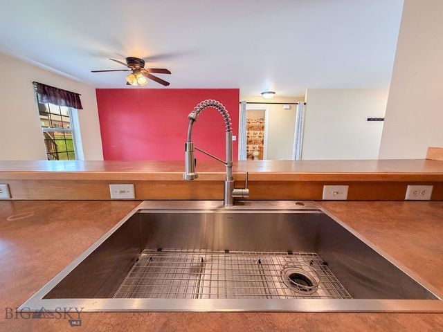 904 Ernie Court, Belgrade, MT 59714