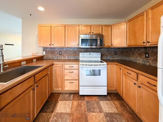 904 Ernie Court, Belgrade, MT 59714
