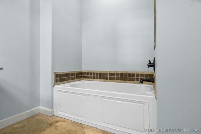 3335 Bunker Street, Claremore, OK 74019