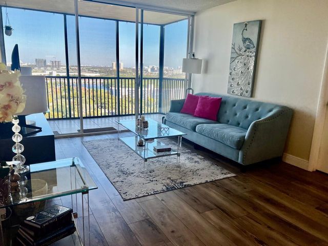 20379 W Country Club Drive 1932, Aventura, FL 33180