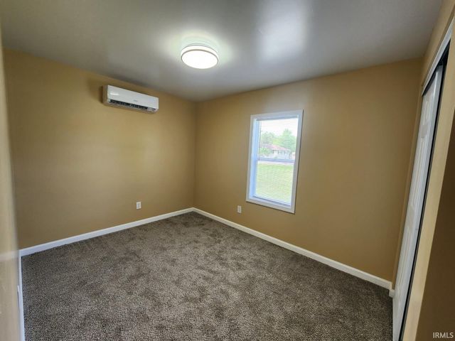 51622 Kenilworth Road, South Bend, IN 46637