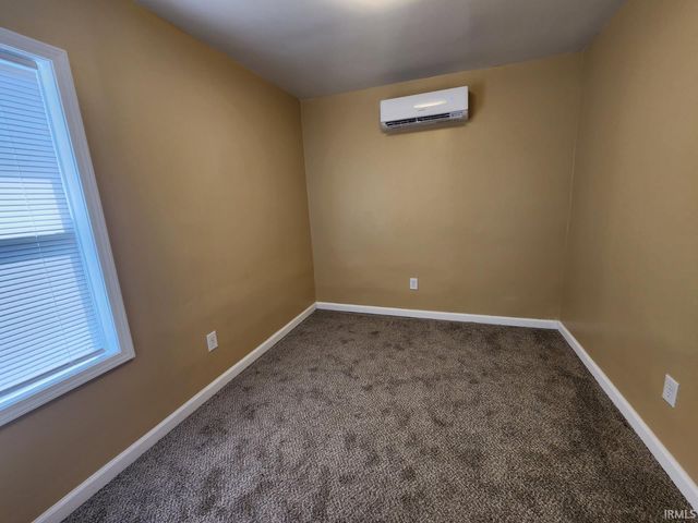 51622 Kenilworth Road, South Bend, IN 46637
