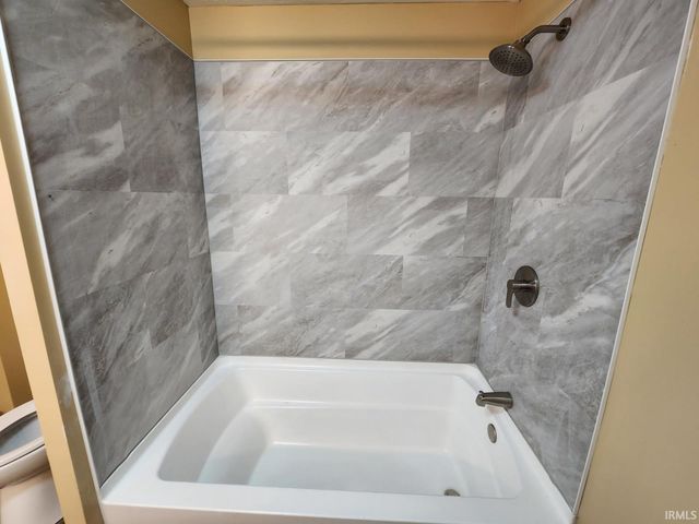 51622 Kenilworth Road, South Bend, IN 46637
