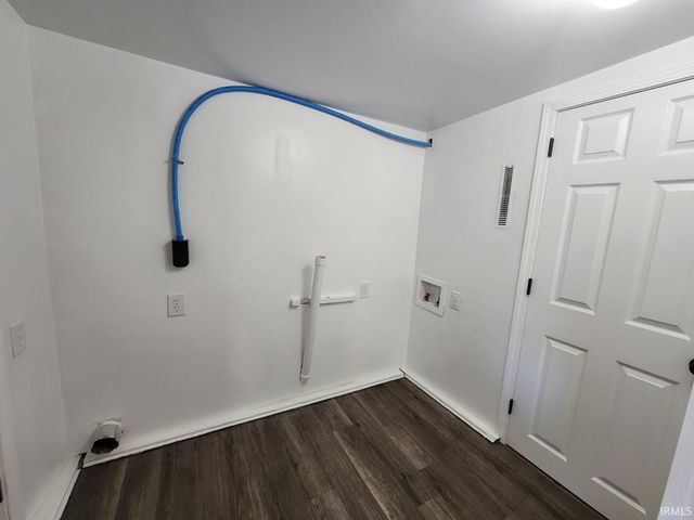 51622 Kenilworth Road, South Bend, IN 46637