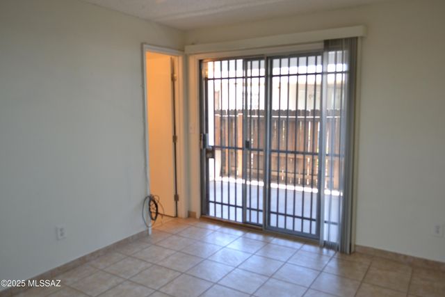 29 E Pastime Road, Tucson, AZ 85705