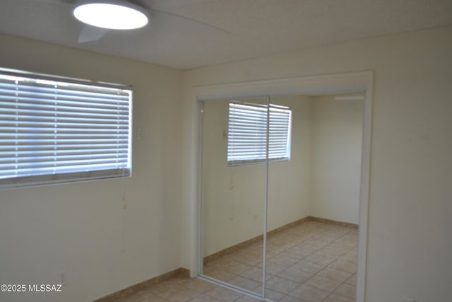 29 E Pastime Road, Tucson, AZ 85705