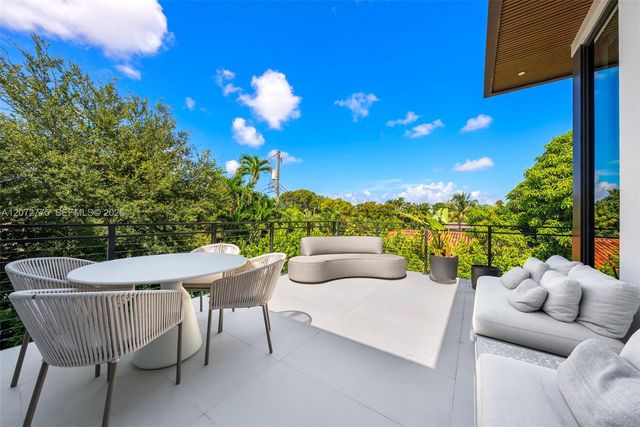 1875 NE 193rd Street, Miami, FL 33179