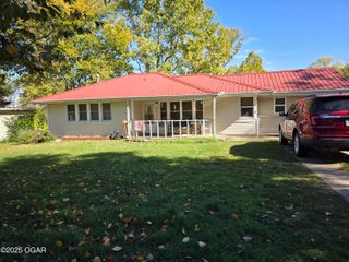 312 South Oak Avenue, Aurora, MO 65605