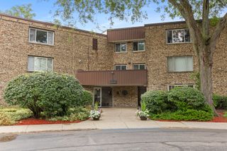 2600 Brookwood Way Drive 209, Rolling Meadows, IL 60008