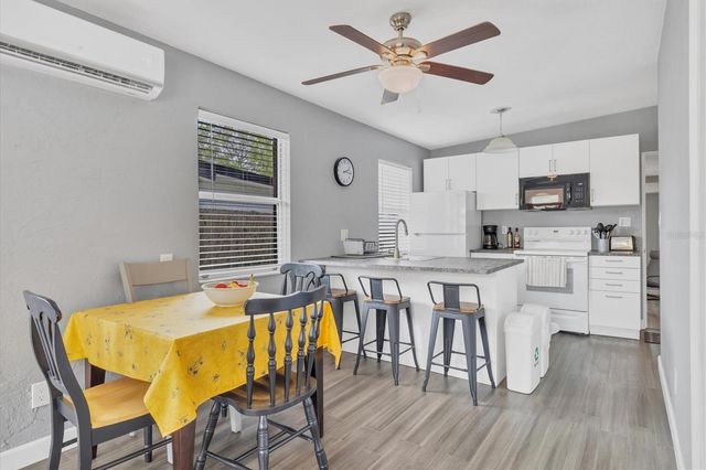 2305 NOVUS STREET, Sarasota, FL 34237