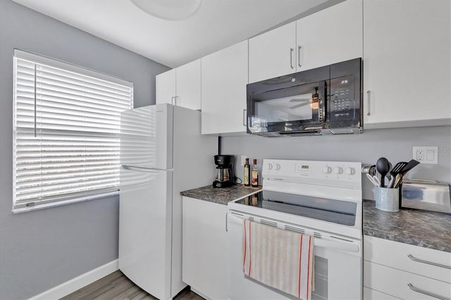 2305 NOVUS STREET, Sarasota, FL 34237