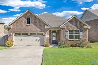 78 Churchill Terrace, Decatur, AL 35603