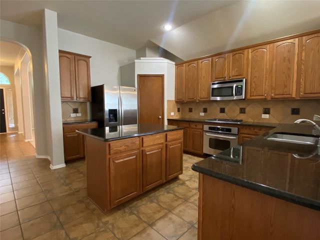 13675 Fall Harvest Drive, Frisco, TX 75033