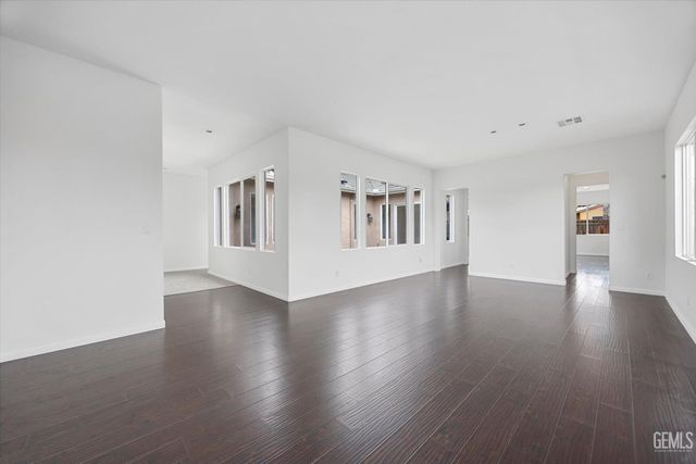 9302 Vistoso Way, Bakersfield, CA 93312