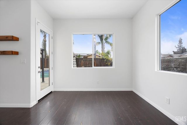 9302 Vistoso Way, Bakersfield, CA 93312