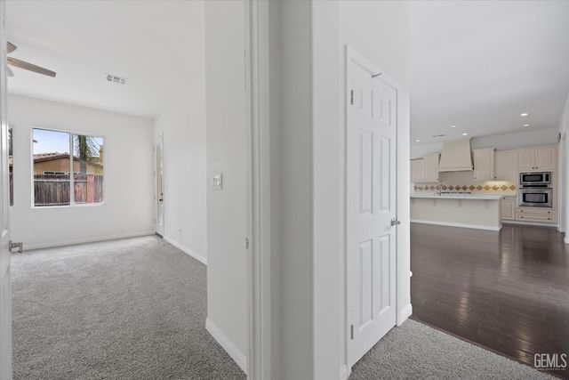 9302 Vistoso Way, Bakersfield, CA 93312