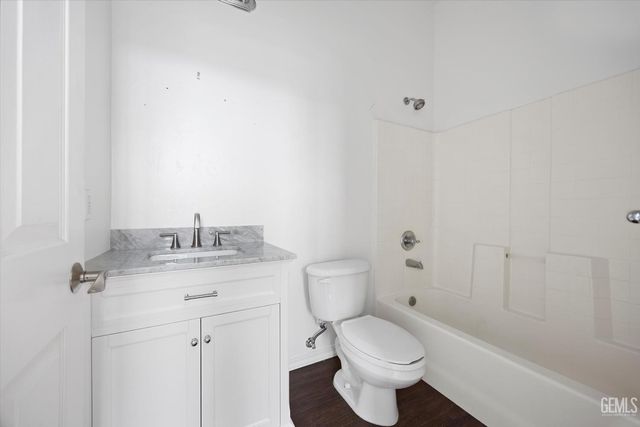 9302 Vistoso Way, Bakersfield, CA 93312