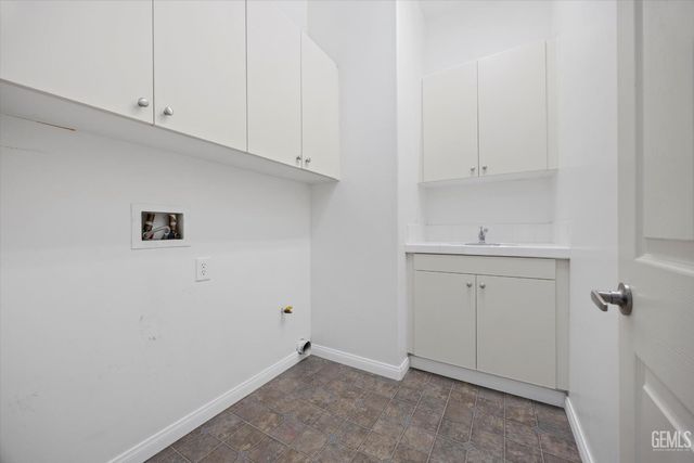 9302 Vistoso Way, Bakersfield, CA 93312