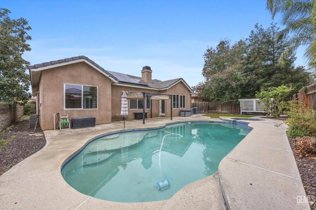 9302 Vistoso Way, Bakersfield, CA 93312