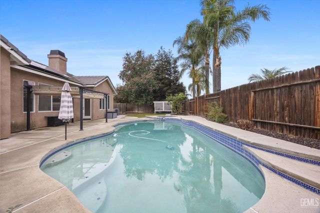 9302 Vistoso Way, Bakersfield, CA 93312