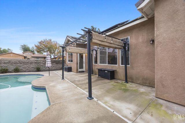 9302 Vistoso Way, Bakersfield, CA 93312