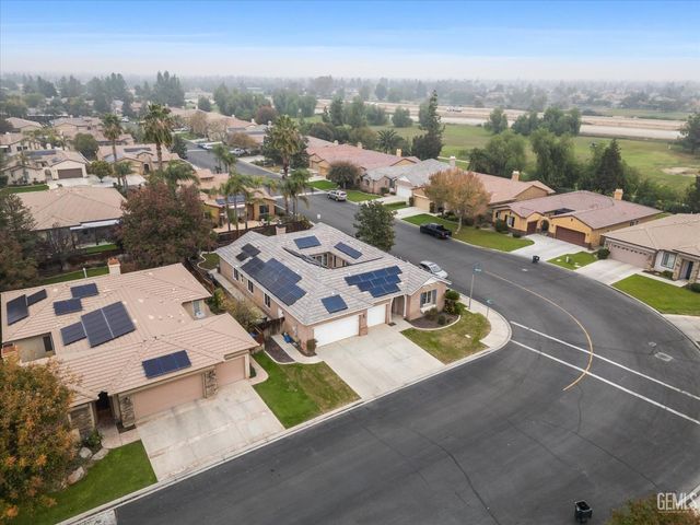 9302 Vistoso Way, Bakersfield, CA 93312