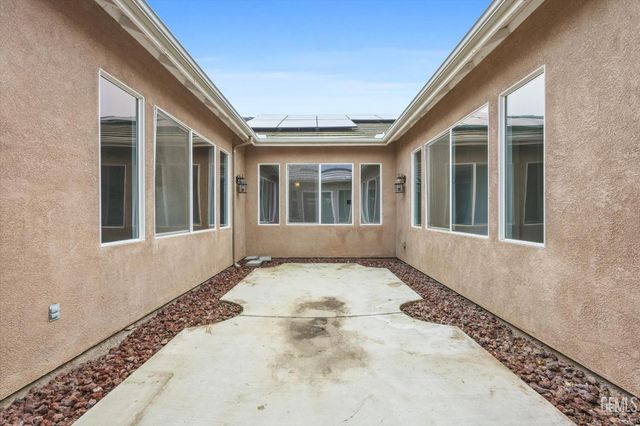 9302 Vistoso Way, Bakersfield, CA 93312