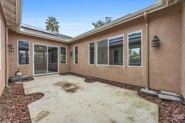 9302 Vistoso Way, Bakersfield, CA 93312