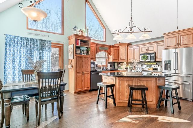 4326 Turner Ln, Salina, KS 67401