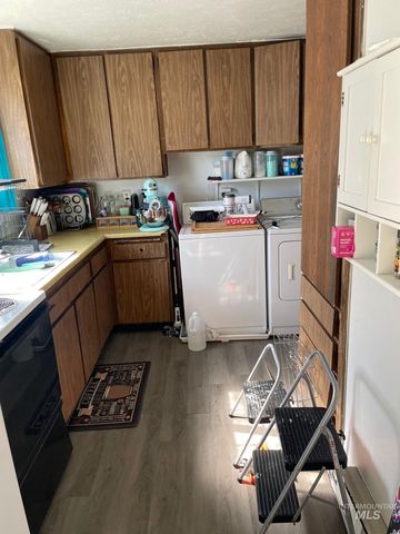 1515 W Maple Ave., Meridian, ID 83642
