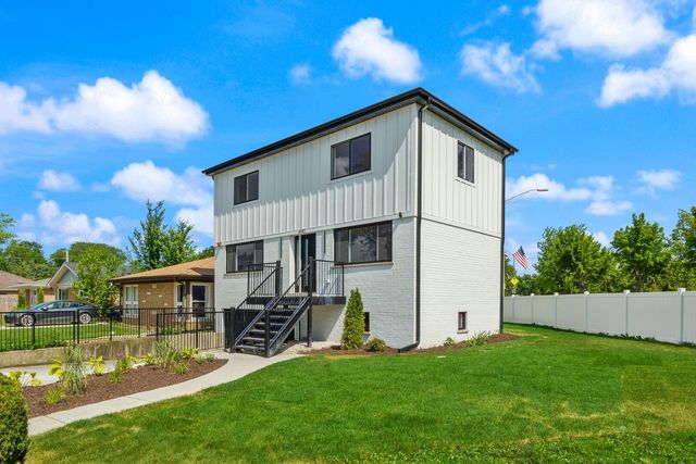 4932 Brummel Street, Skokie, IL 60077