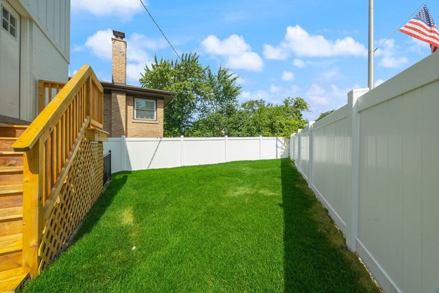 4932 Brummel Street, Skokie, IL 60077