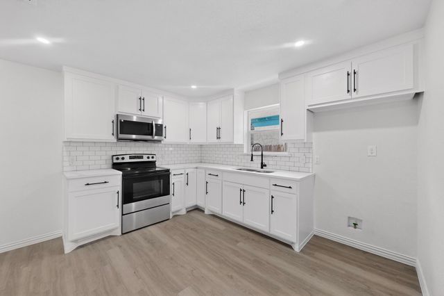 11505 Oak Tree Road, Balch Springs, TX 75180