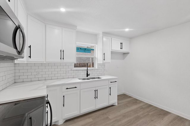 11505 Oak Tree Road, Balch Springs, TX 75180