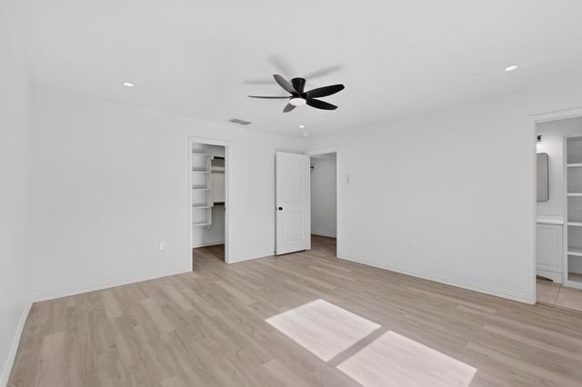 11505 Oak Tree Road, Balch Springs, TX 75180