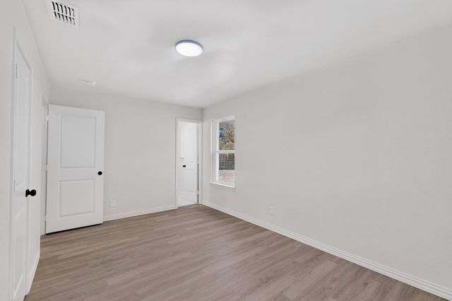 11505 Oak Tree Road, Balch Springs, TX 75180