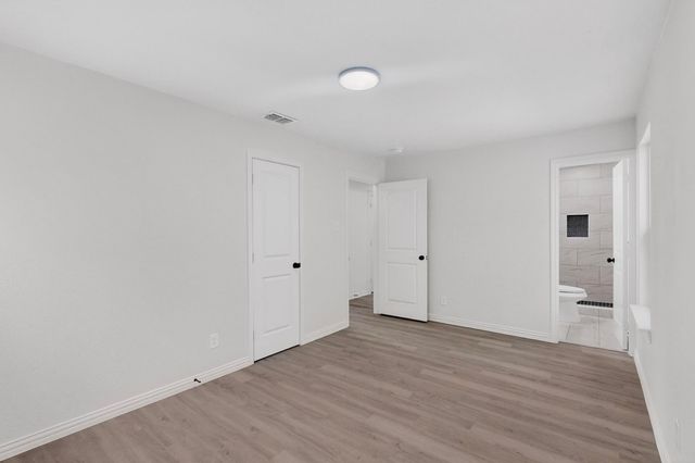 11505 Oak Tree Road, Balch Springs, TX 75180