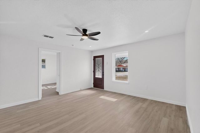 11505 Oak Tree Road, Balch Springs, TX 75180