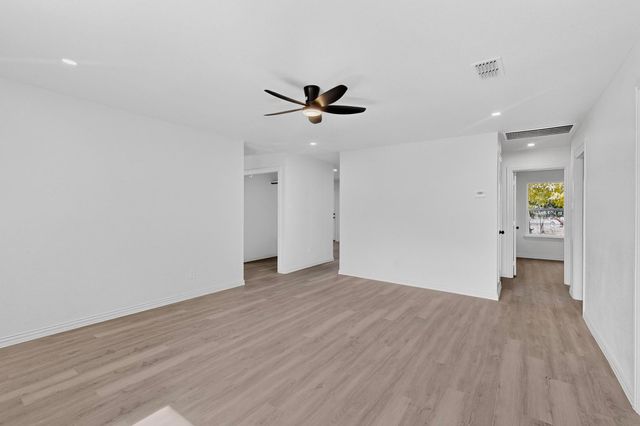 11505 Oak Tree Road, Balch Springs, TX 75180