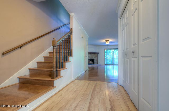 6497 Marina Dr, Prospect, KY 40059