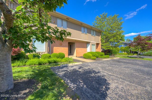 6497 Marina Dr, Prospect, KY 40059