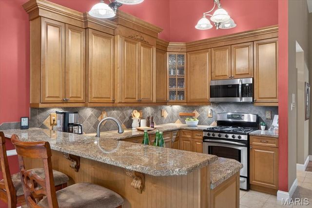 745 Charleston Oaks Drive, Ballwin, MO 63021