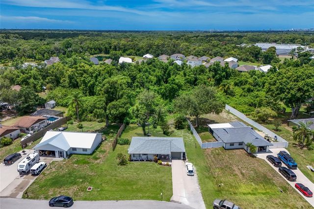 5202 FOXCROFT COURT, Sarasota, FL 34232