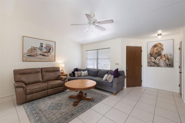 5202 FOXCROFT COURT, Sarasota, FL 34232