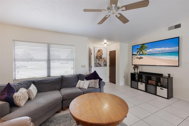 5202 FOXCROFT COURT, Sarasota, FL 34232